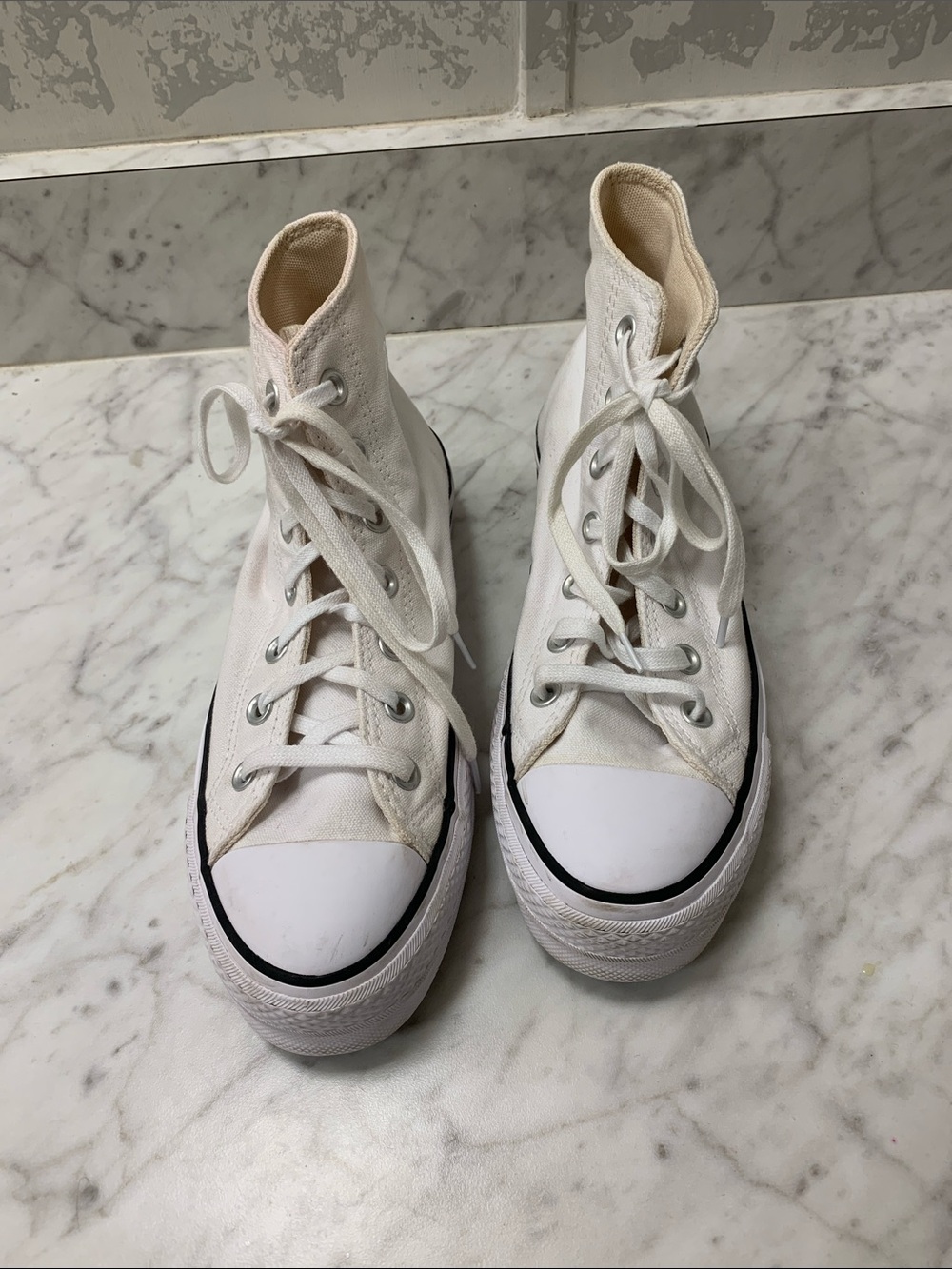 Converse Chuck Taylor hidden wedge platform Canvas Sneakers Size 5.5 Like NEW